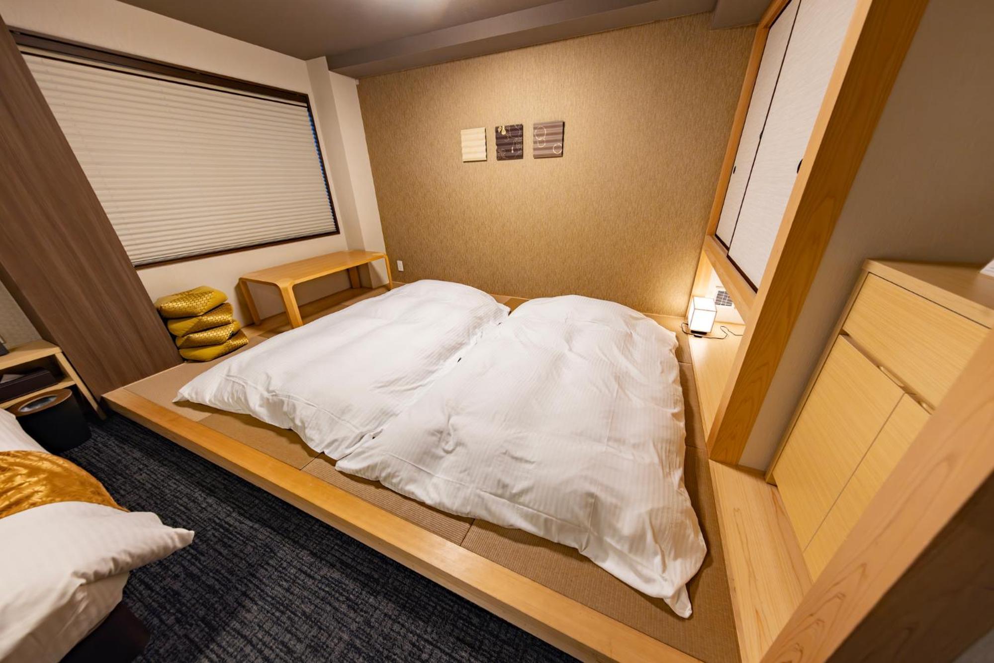 酒店 Madoka Station West 3*