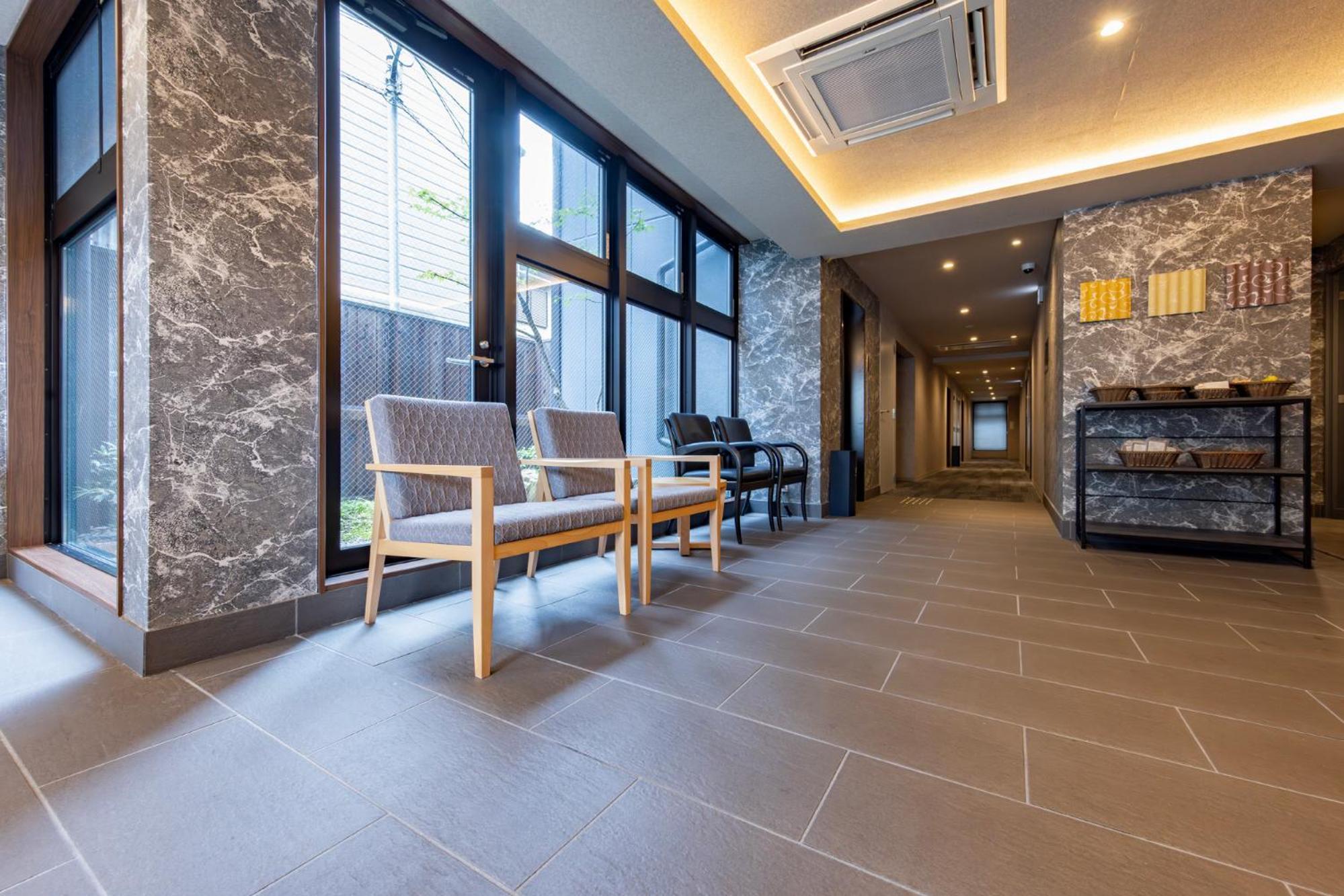 酒店 Madoka Station West 3*